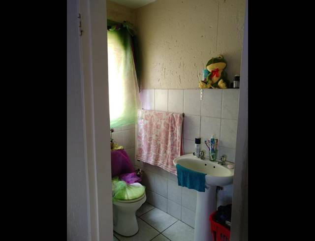 2 BEDROOM PROPERTY TO RENT IN SONNEVELD